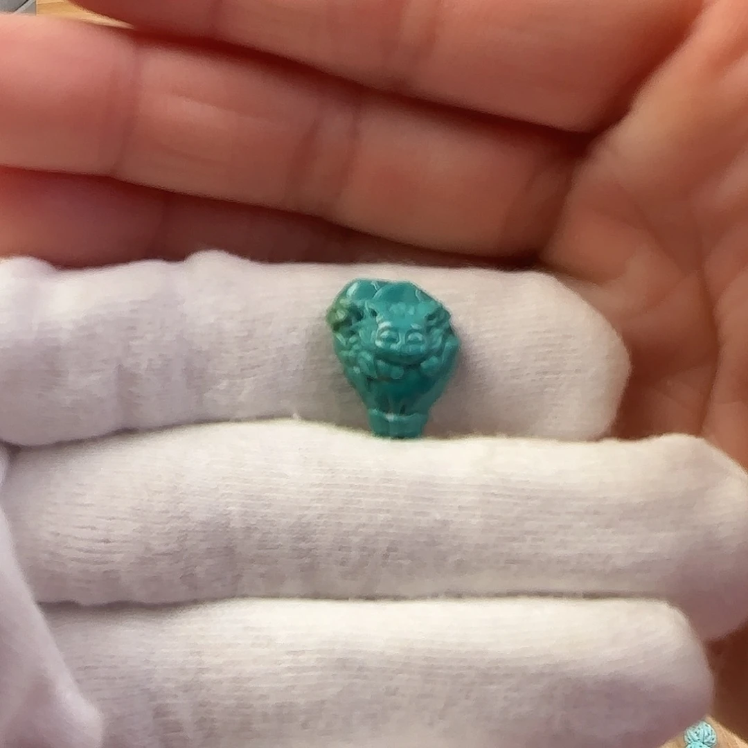 绿松石未镶嵌137玉化狐狸小花束w