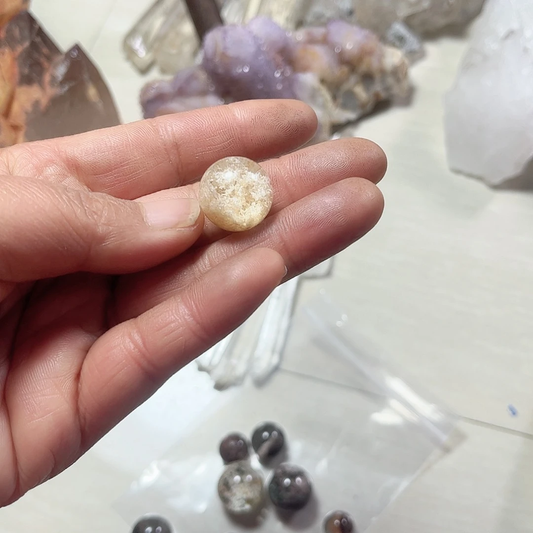 水晶天然水晶球未镶嵌猎****星