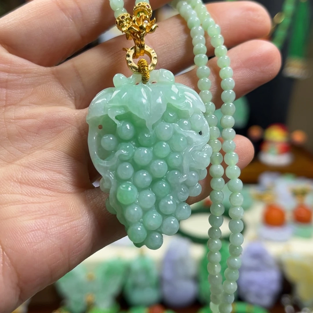 翡翠未镶嵌颈饰天然翡翠葡萄吊坠