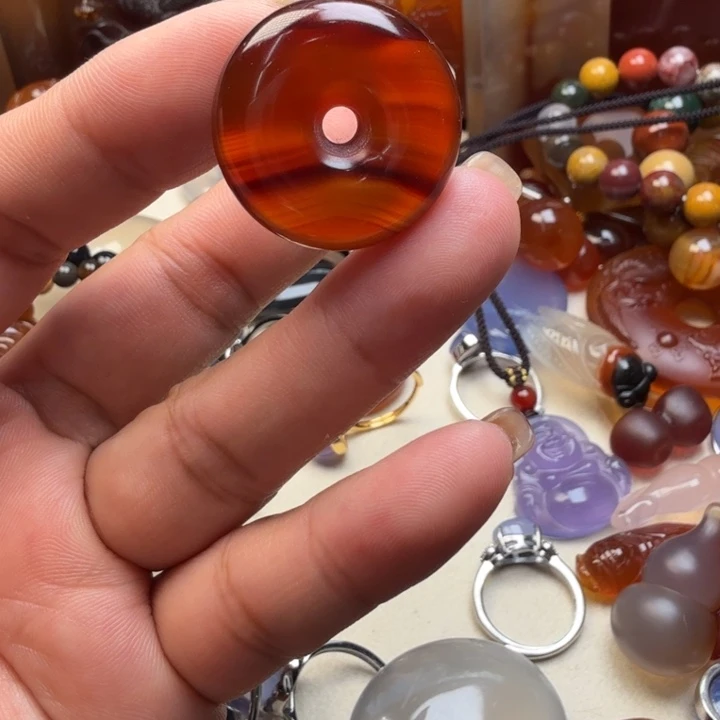 玛瑙/玉髓颈饰合金