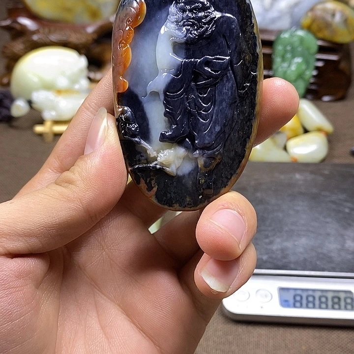 和田玉未镶嵌把件