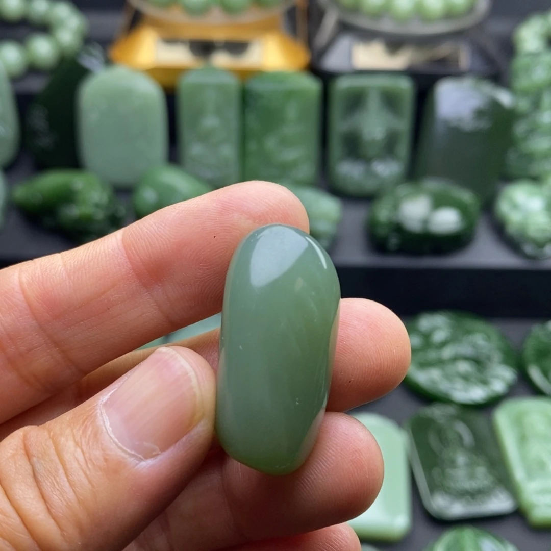 和田玉（碧玉）未镶嵌挂件