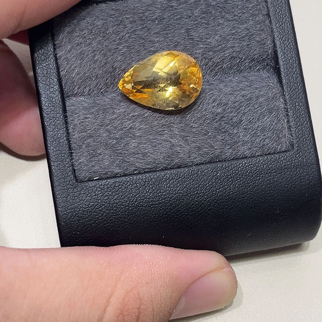 未镶嵌笔搁黄晶10克拉