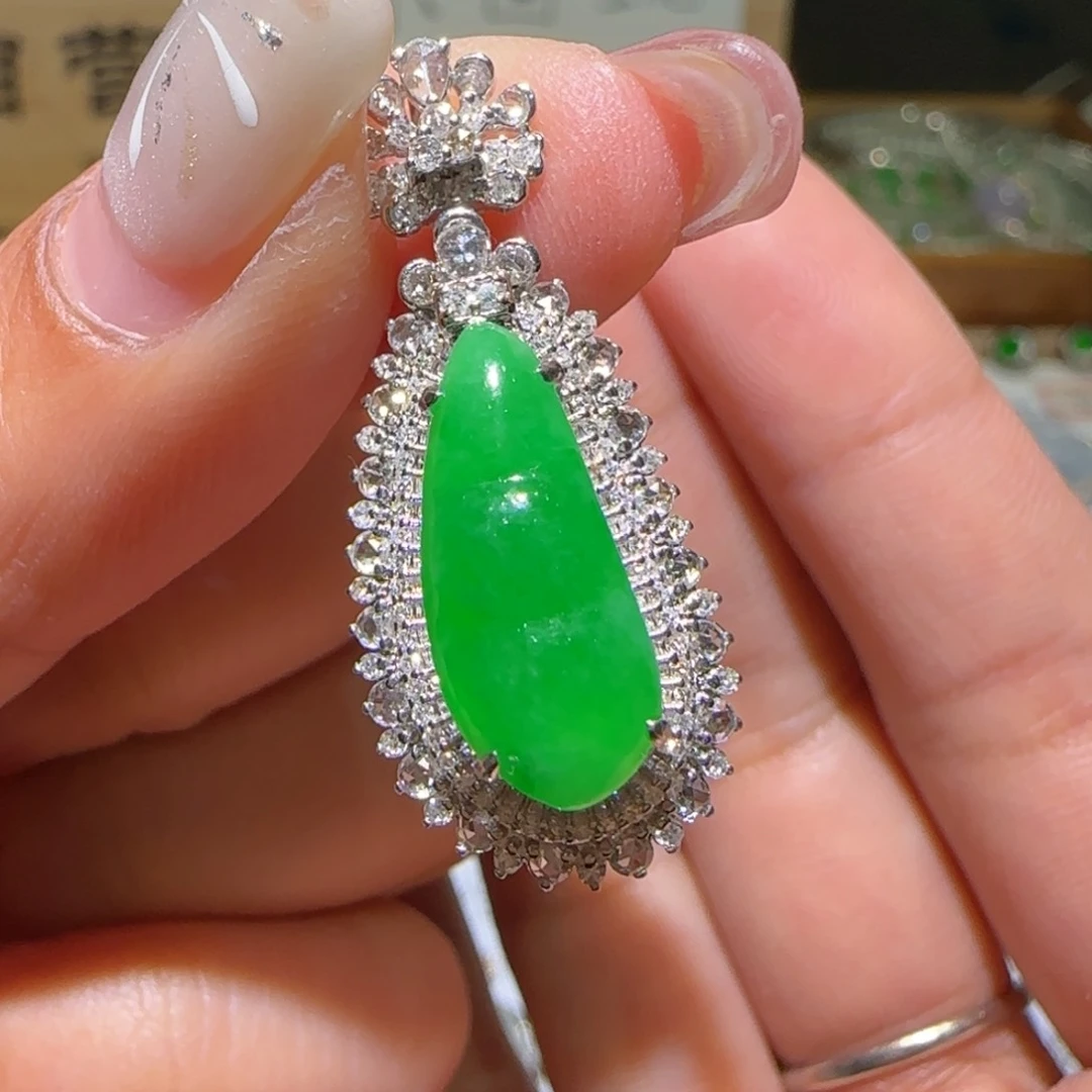 【闪购商品】翡翠颈饰18K金镶嵌缅甸