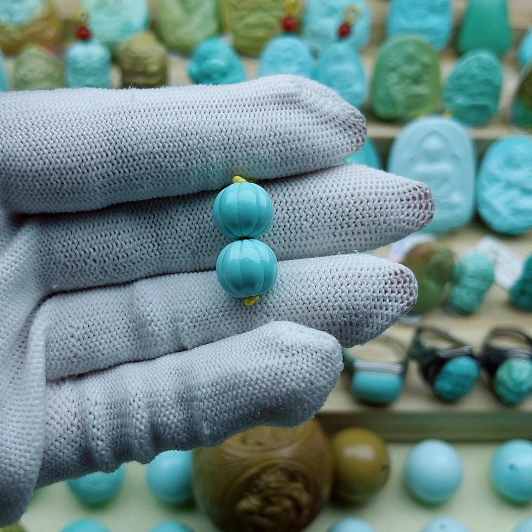 绿松石未镶嵌珠宝奇石