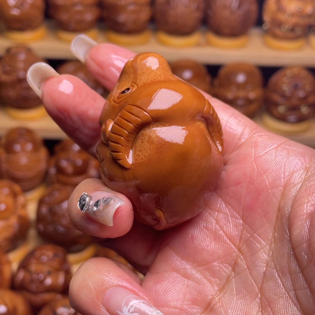 橄榄核把件庐****漆巴西大橄榄