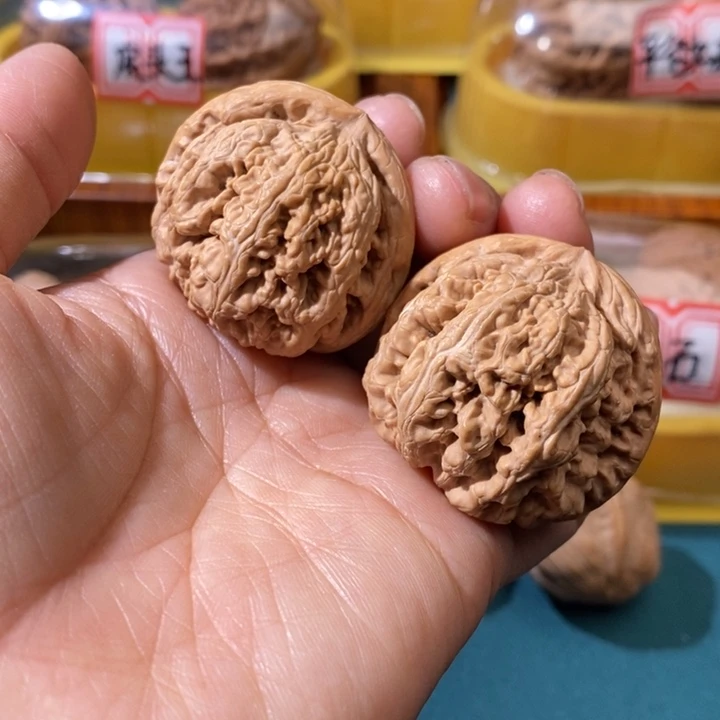 文玩核桃吊坠佛****墩38粗筋