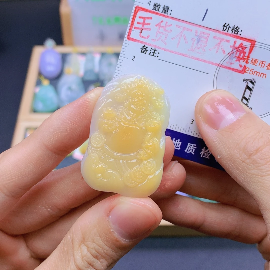 翡翠未镶嵌颈饰翡翠