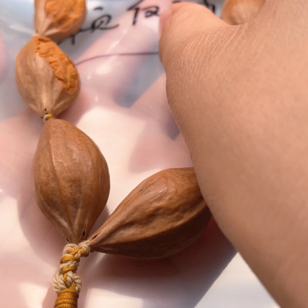 蜜***蜜手串猴头核桃橄榄