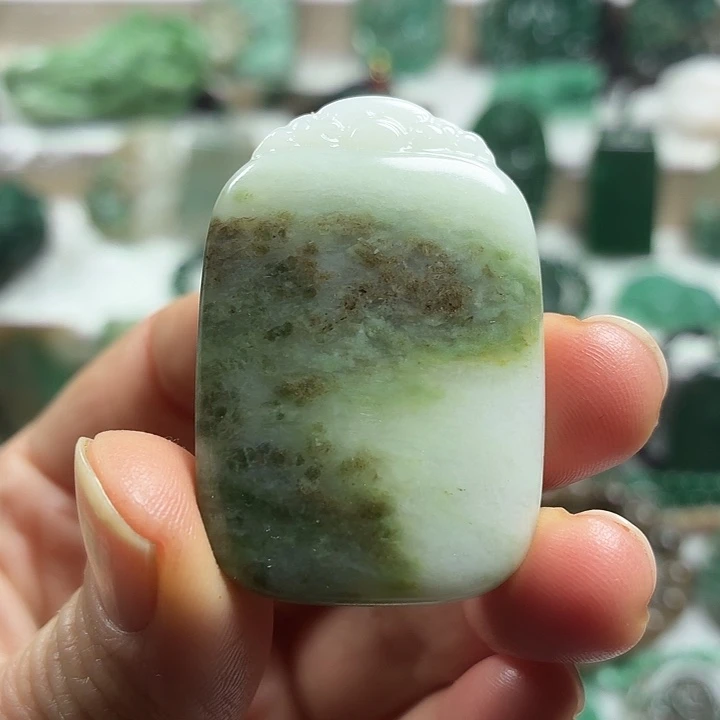 独山玉未镶嵌吊坠