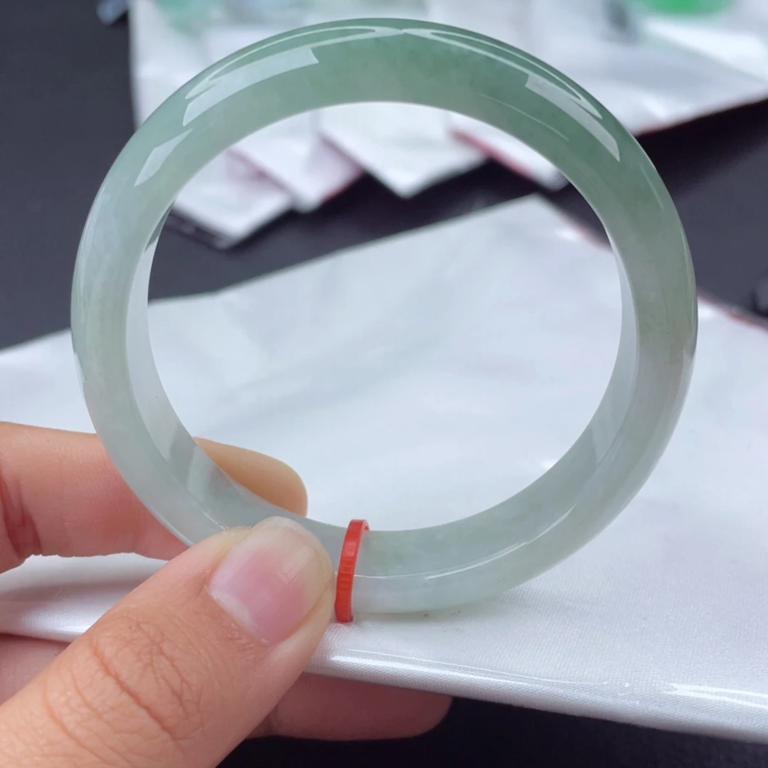 翡翠手镯未镶嵌5455正圈