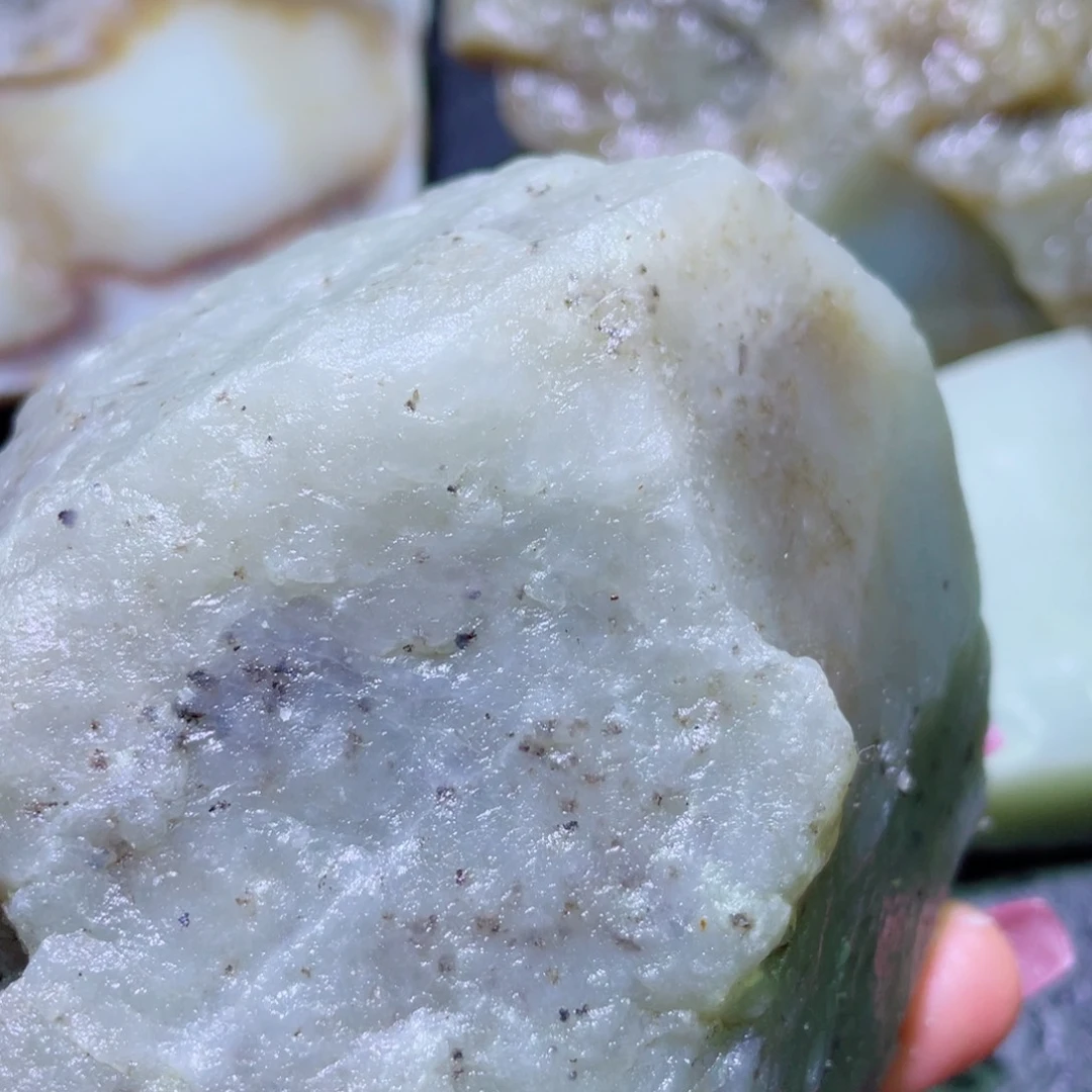 和田玉未镶嵌珠宝半成品