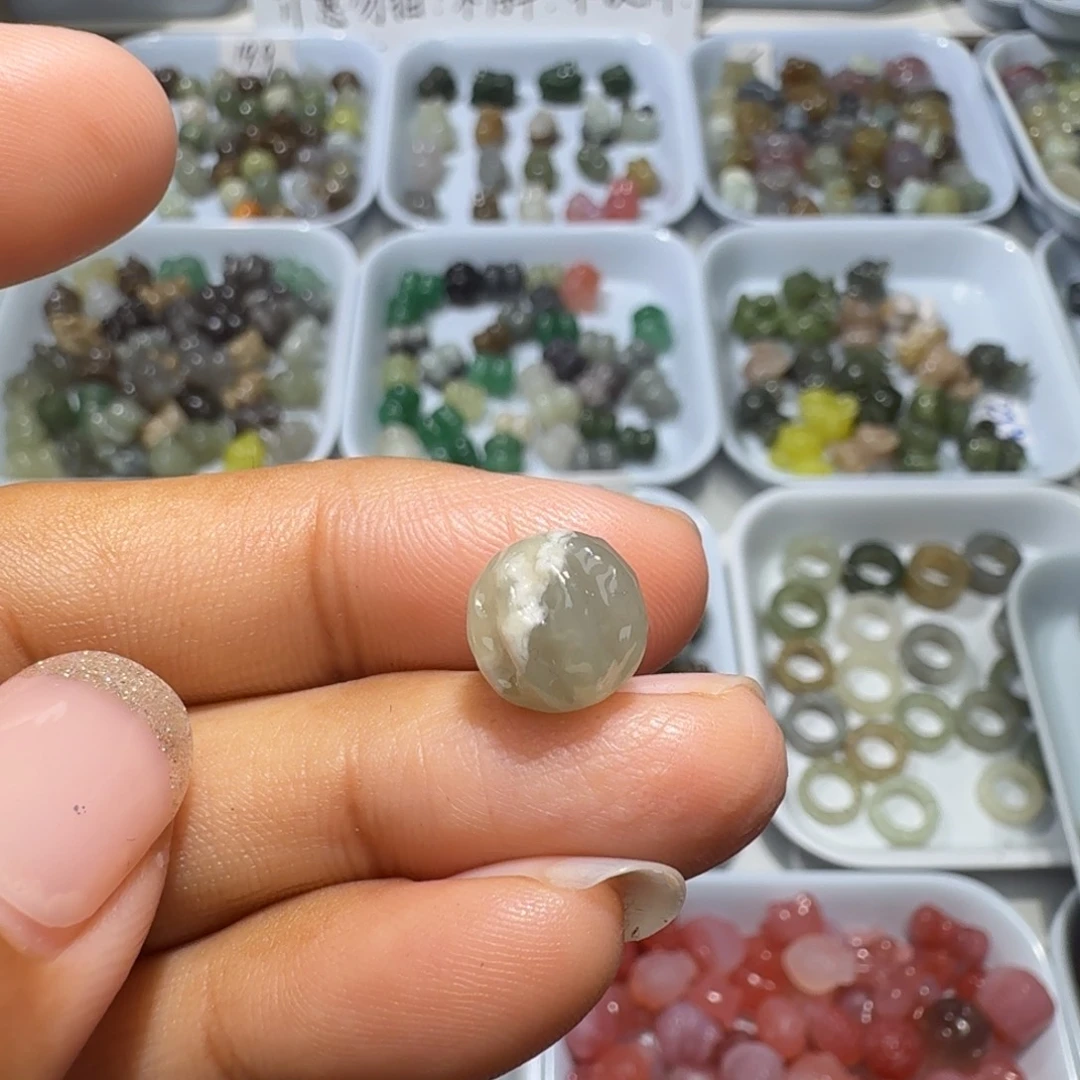 和田玉未镶嵌珠宝奇石