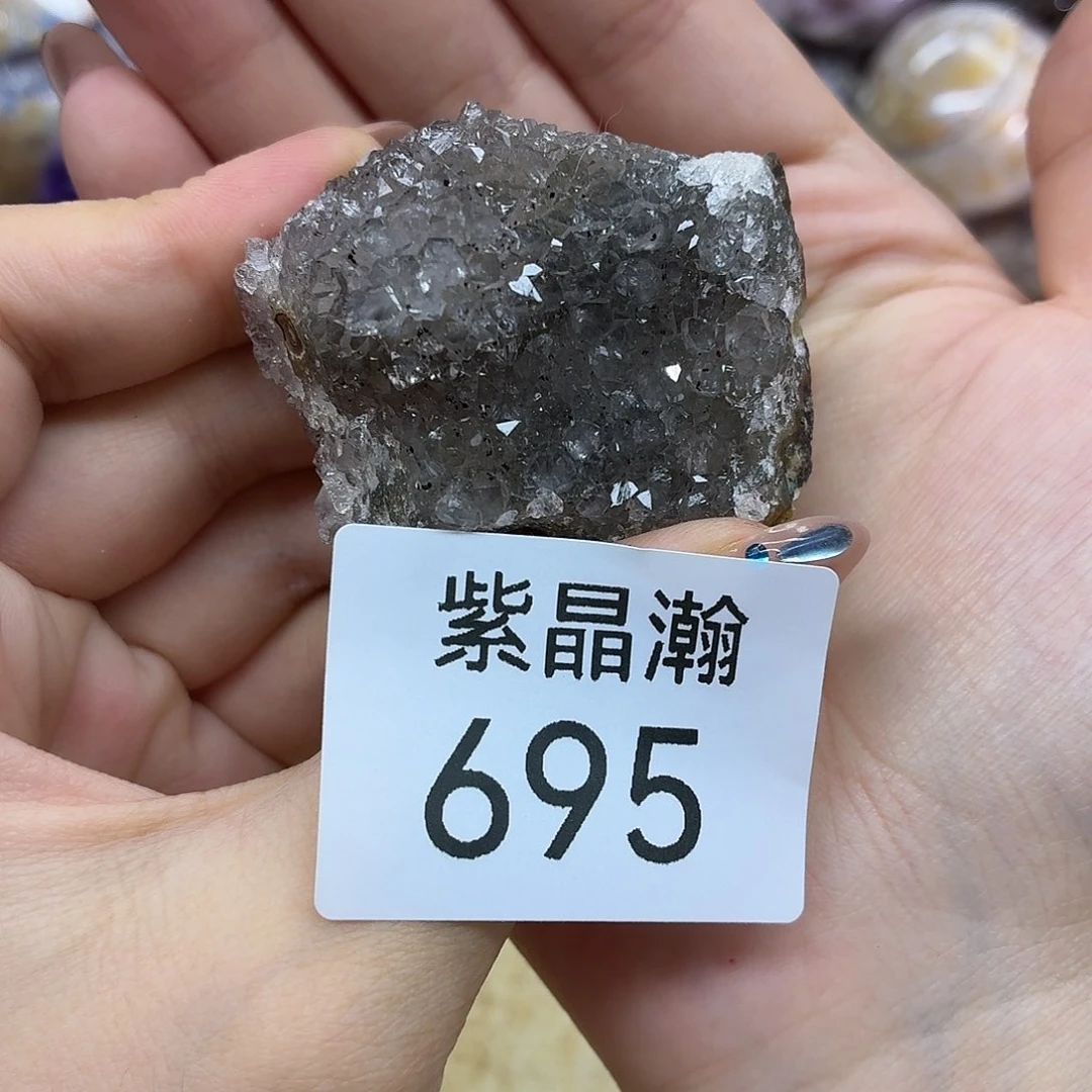 未镶嵌水晶大型摆件（非配饰）