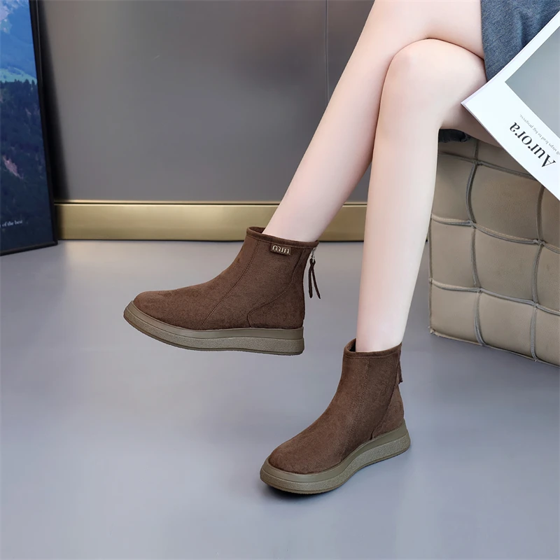 马丁靴时尚雪地靴短筒冬季轻便加绒英伦时尚保暖耐磨