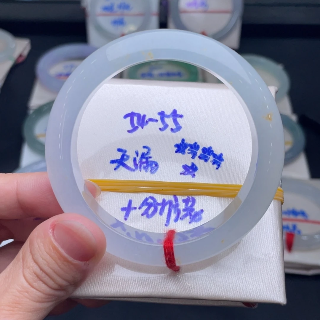 翡翠未镶嵌手镯翡翠手镯36