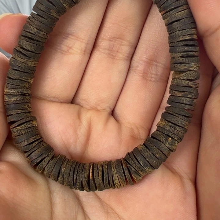 沉香手串0.8片片珠单圈全沉水 9克+ 多样性发货一条