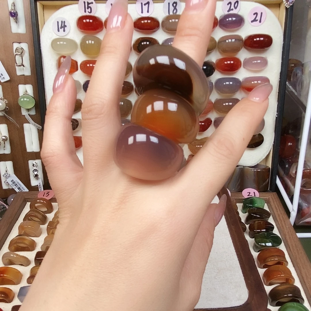 旧***。玛瑙/玉髓未镶嵌戒指