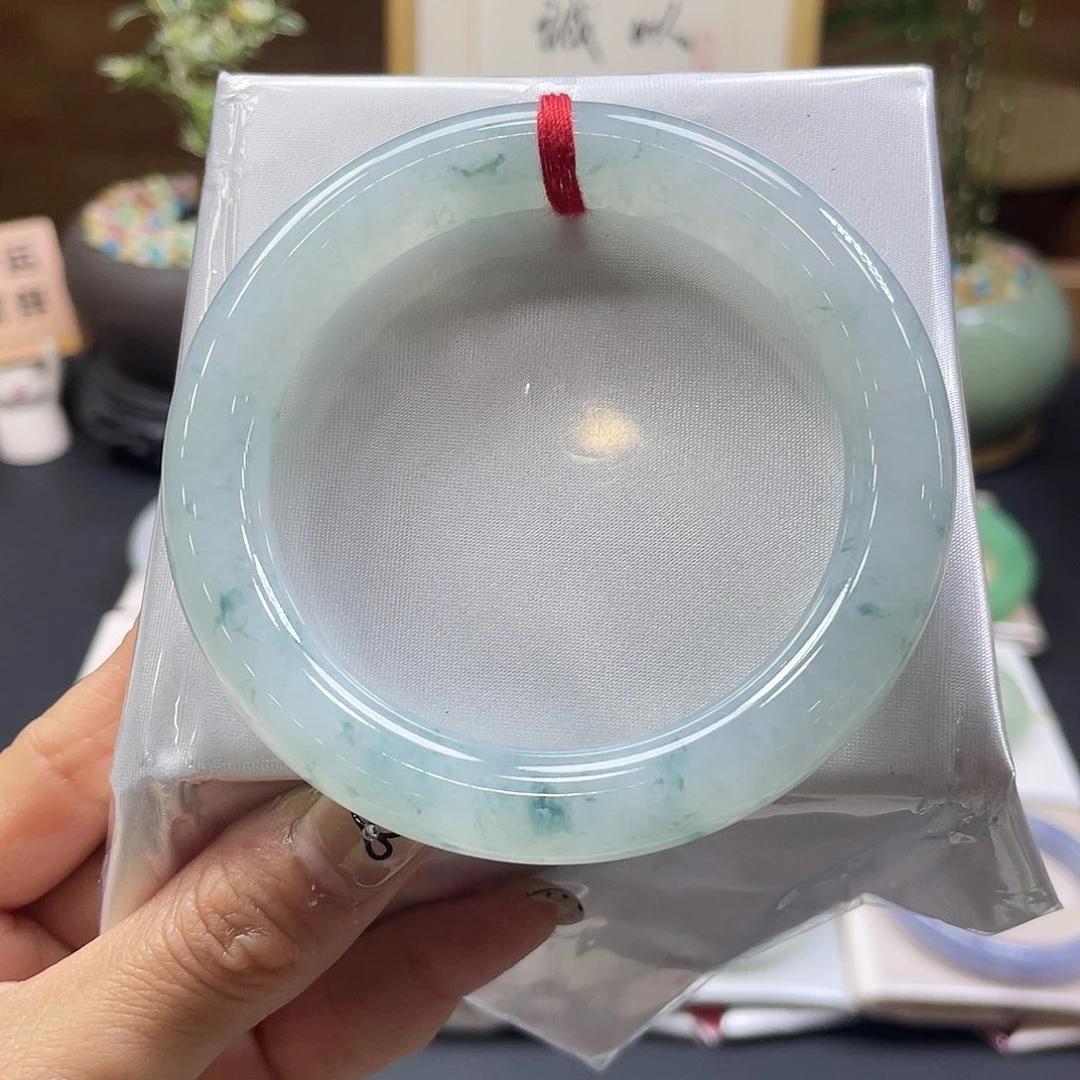 翡翠未镶嵌手镯57 号