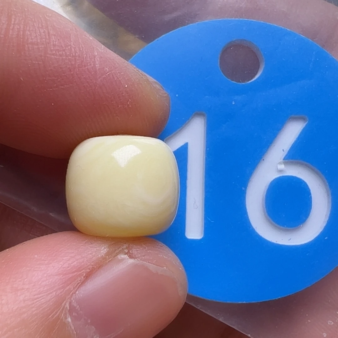 蜜蜡未镶嵌珠宝奇石11.5m m