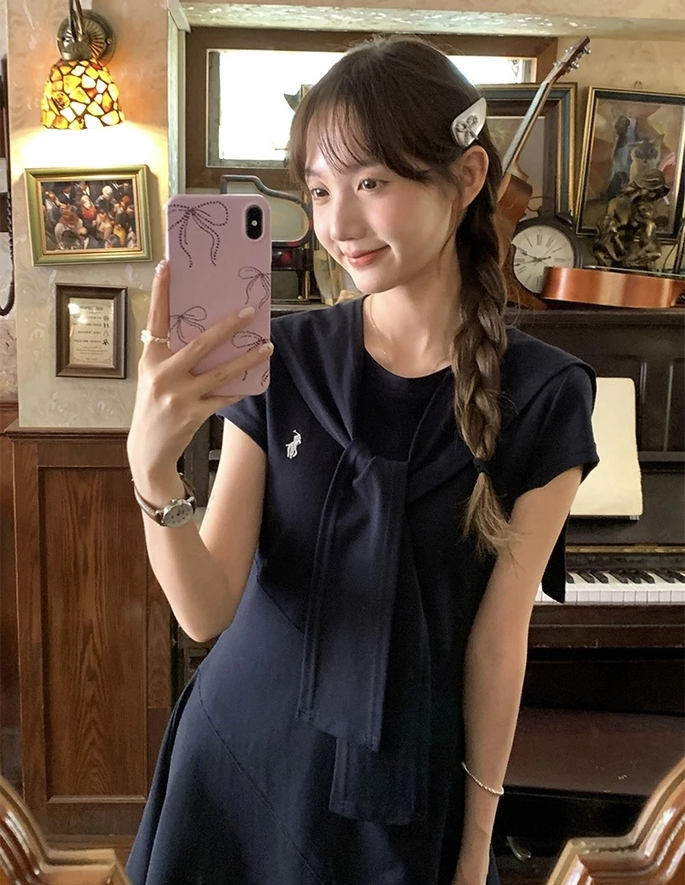 2025新款韩系简约百搭优雅宽松小马刺绣连衣裙+披肩两件套A1332