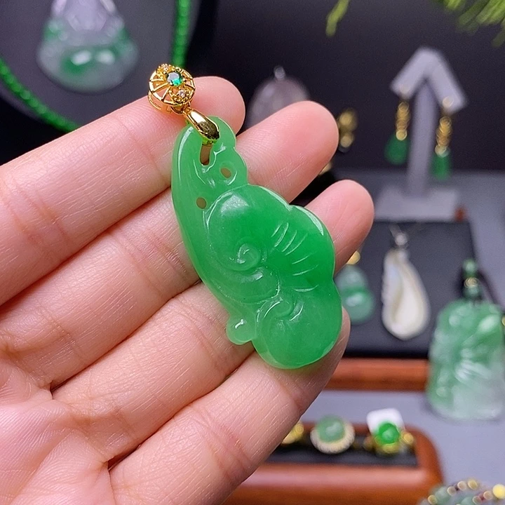 吊坠(赠链)未镶嵌翡翠