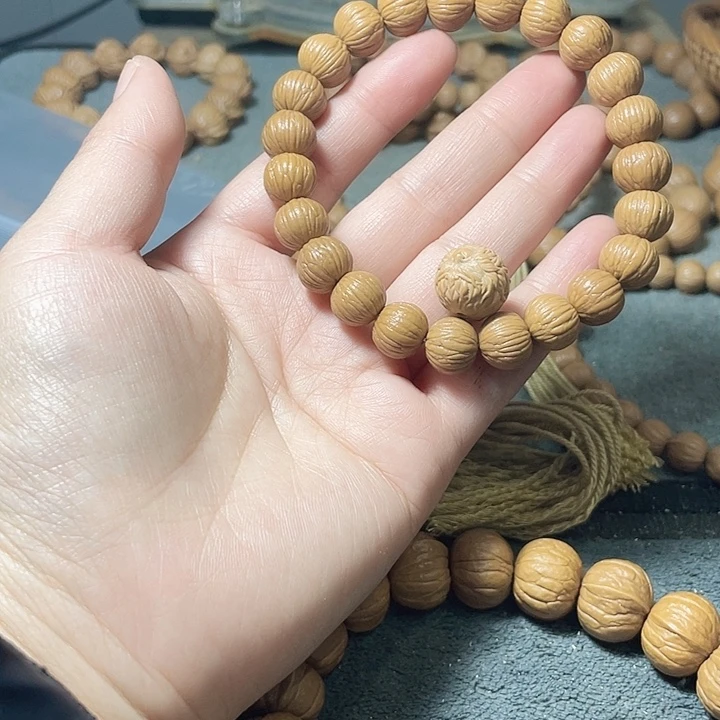 D***O猴头核桃吊坠猴头