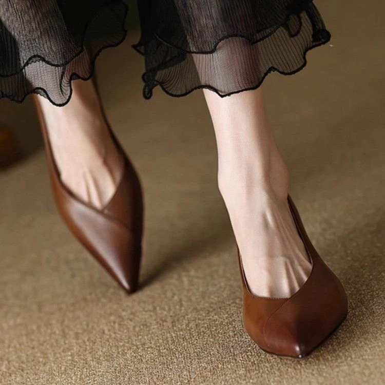 百搭软皮一脚蹬单鞋2024秋季新款复古英伦风尖头浅口高跟鞋通勤鞋