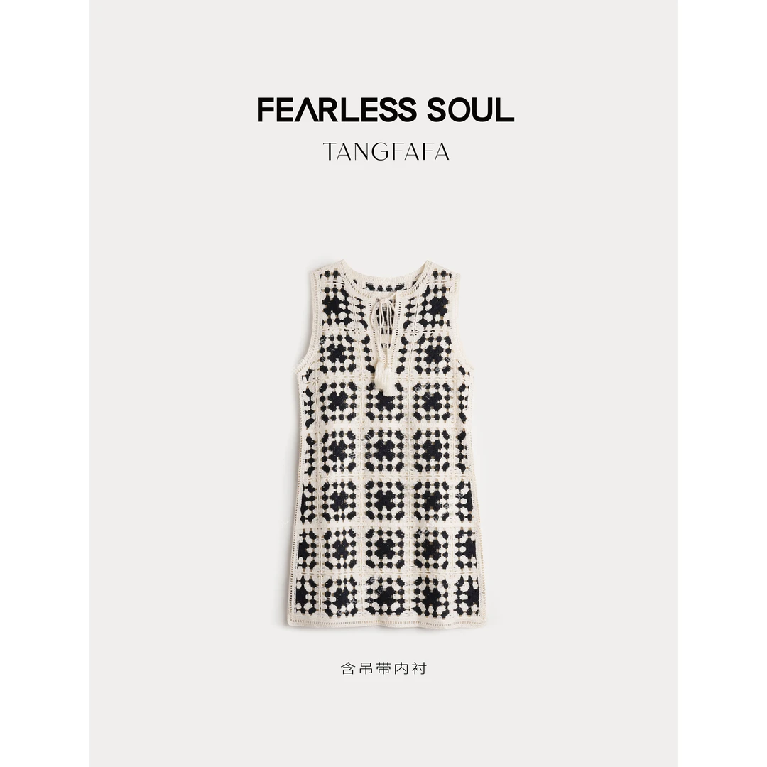 TFF X FS【S LINE】春夏V领针织镂空波西米亚无袖连衣裙 825FM199 &
