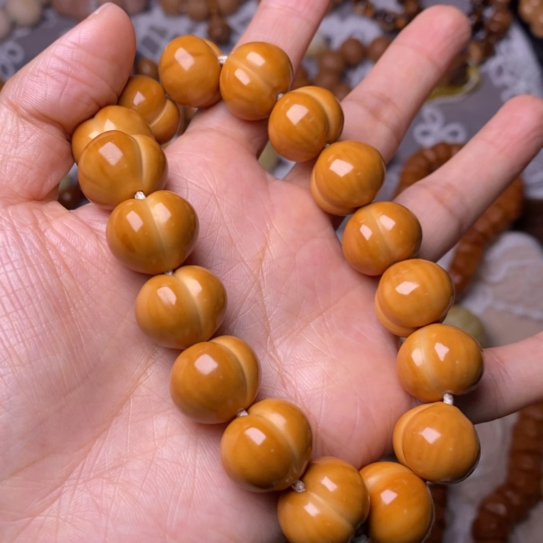 把件猴头核桃柯基屁桃高定