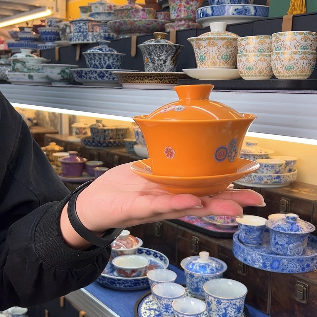 我们都在努力着改变自己和别人