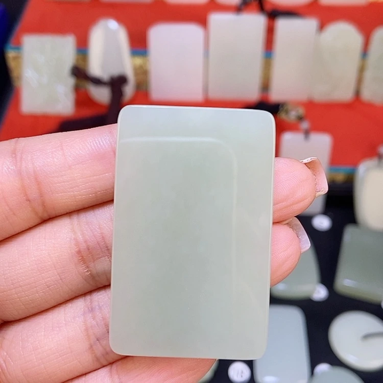 【闪购商品】颈饰未镶嵌和田玉