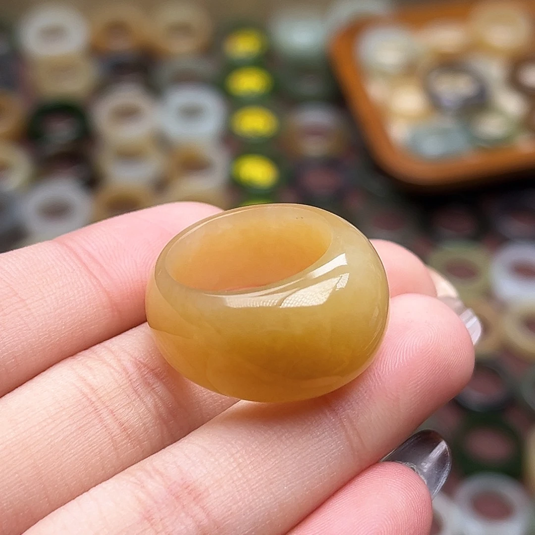 和田玉未镶嵌戒指17.5金桔糖新品