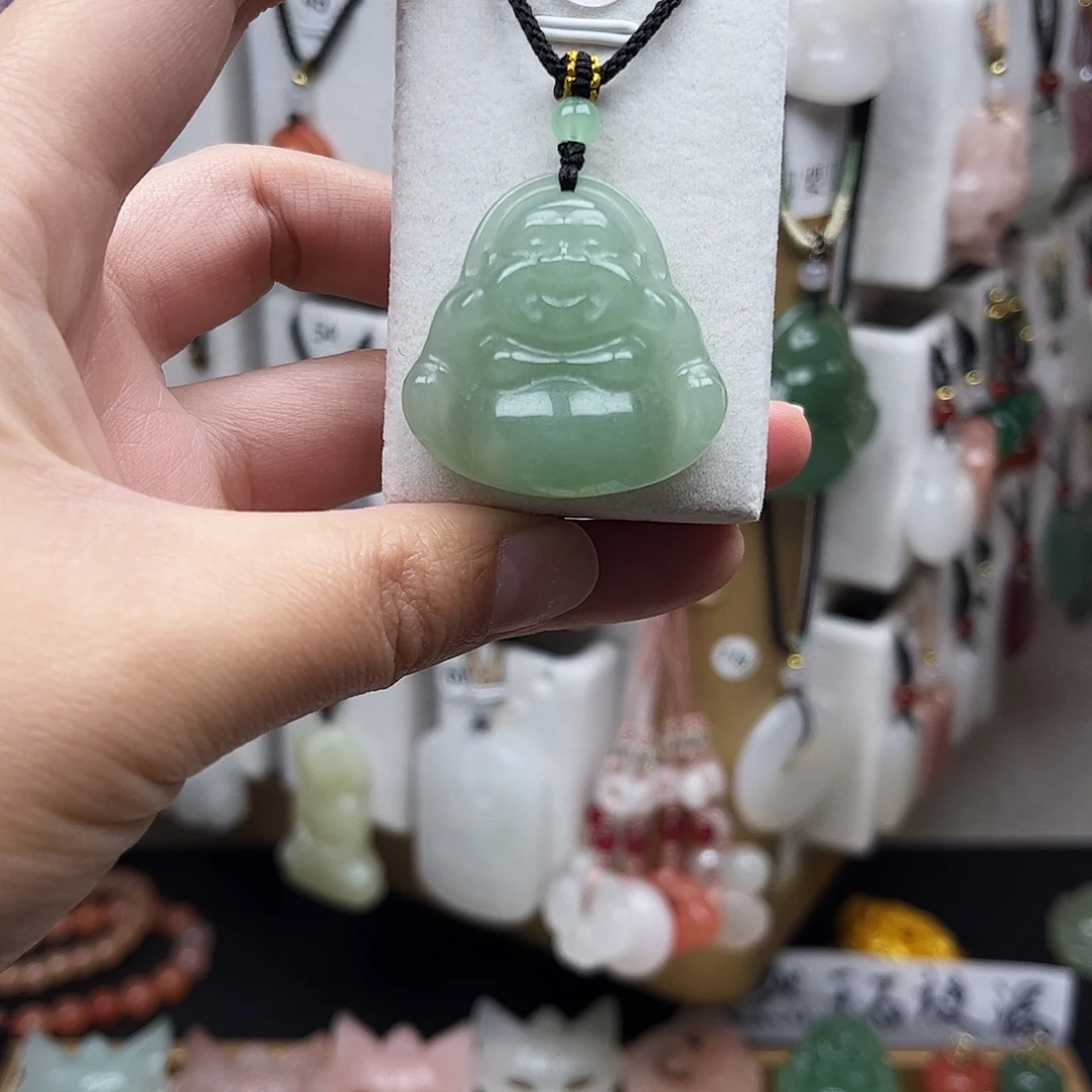 石英质玉未镶嵌颈饰