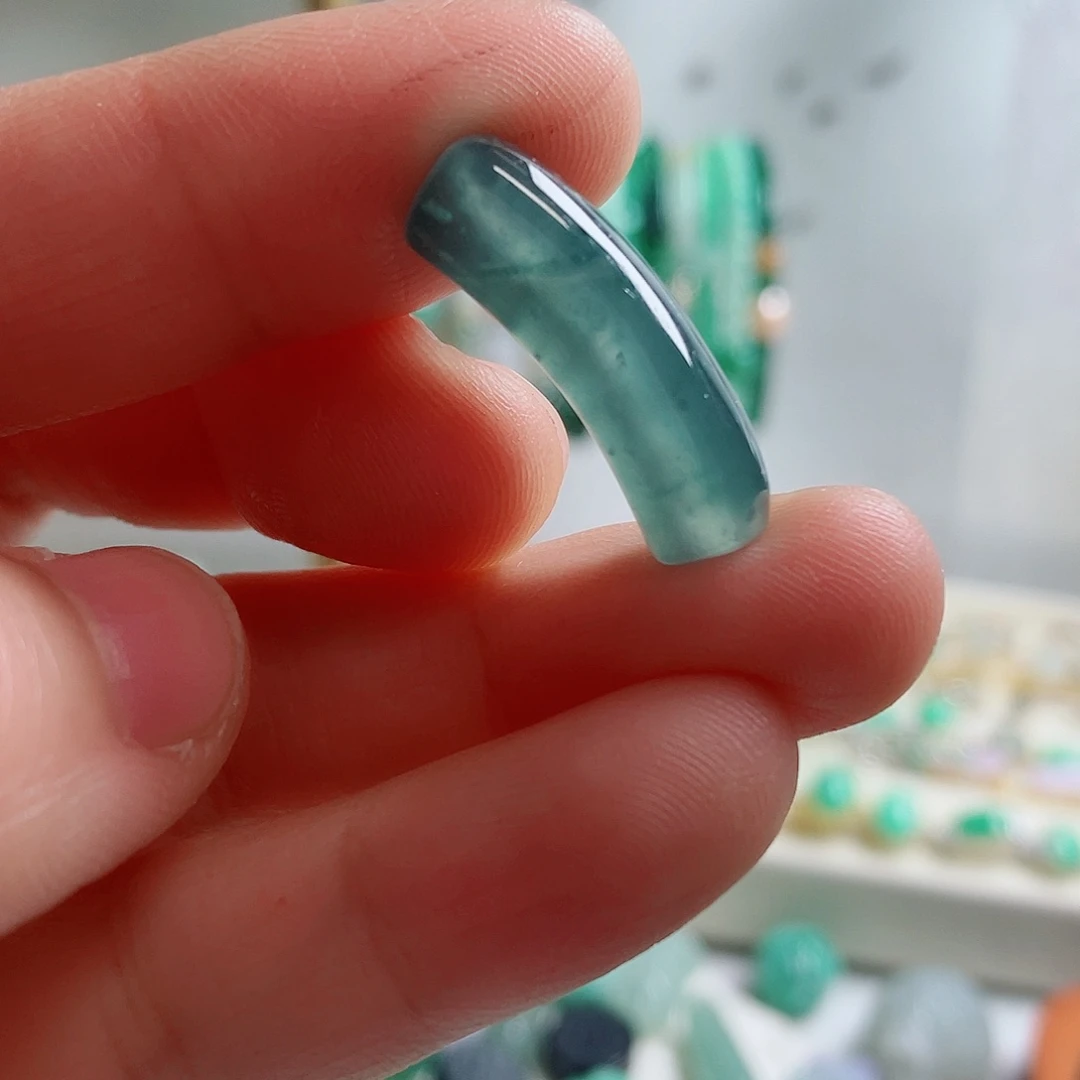 翡翠未镶嵌颈饰20