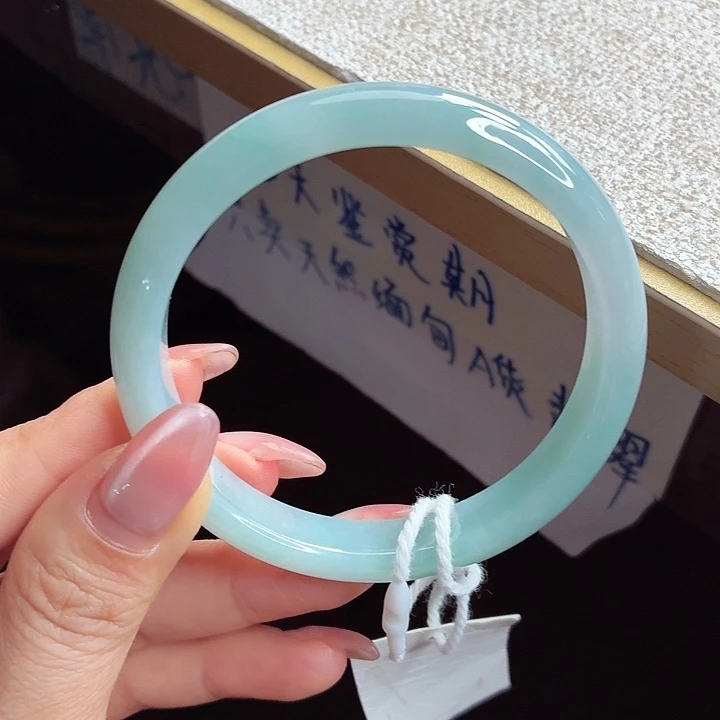 翡翠未镶嵌手镯手镯