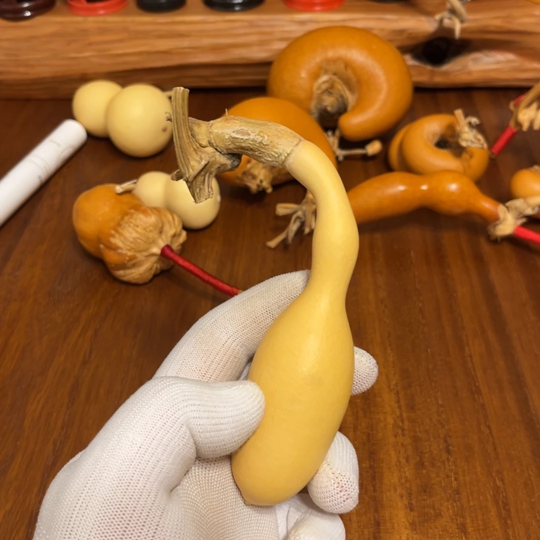 横***张文玩葫芦吊坠项链