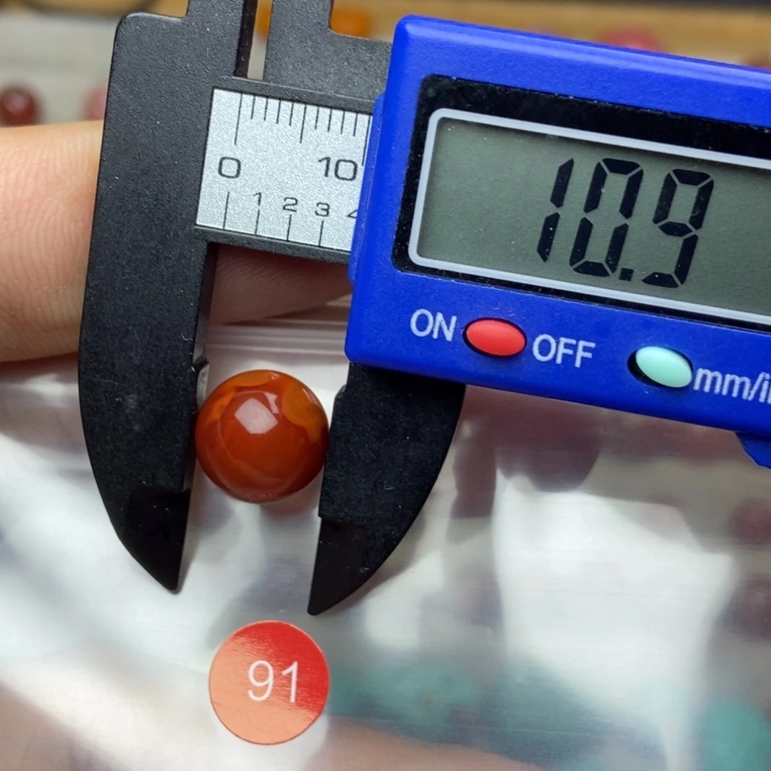 南红玛瑙未镶嵌南红玛瑙有瑕疵