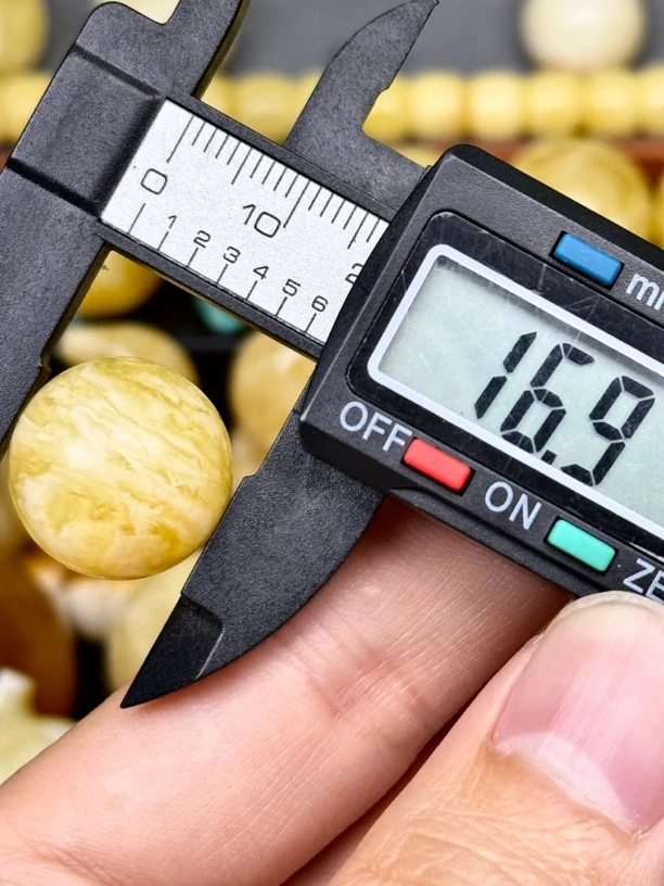 16.9mm俄料国矿一级料浓瓷白妖孽虎皮纹千层雪橘底金溶洞蜜蜡圆珠