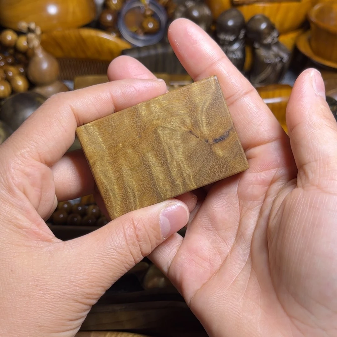 金丝楠无事牌小叶