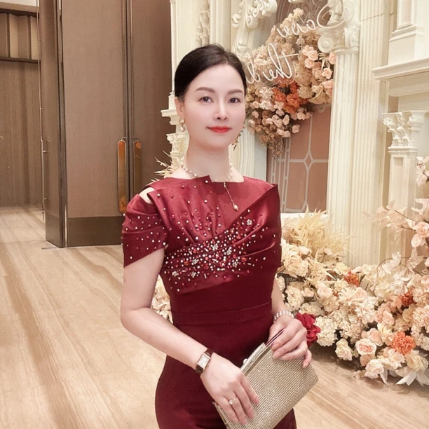 喜妃琳2006喜婆婆喜妈妈婚宴礼服重工订钻时尚减龄修身鱼尾妈妈装