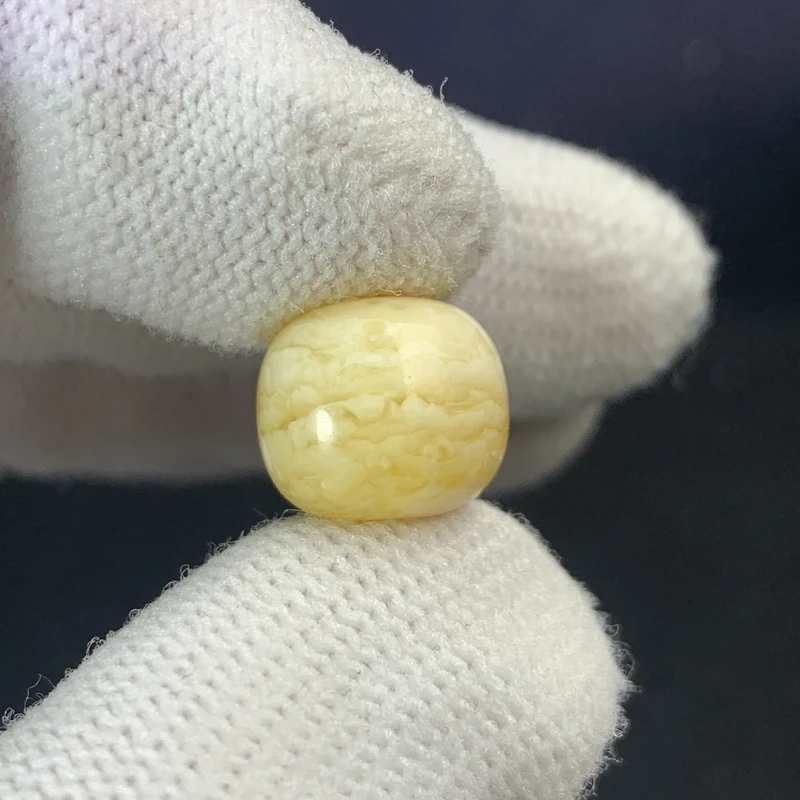 X1242保真原矿俄料尺寸12.1*10.4mm蜜蜡单颗老型单珠隔珠微瑕放漏