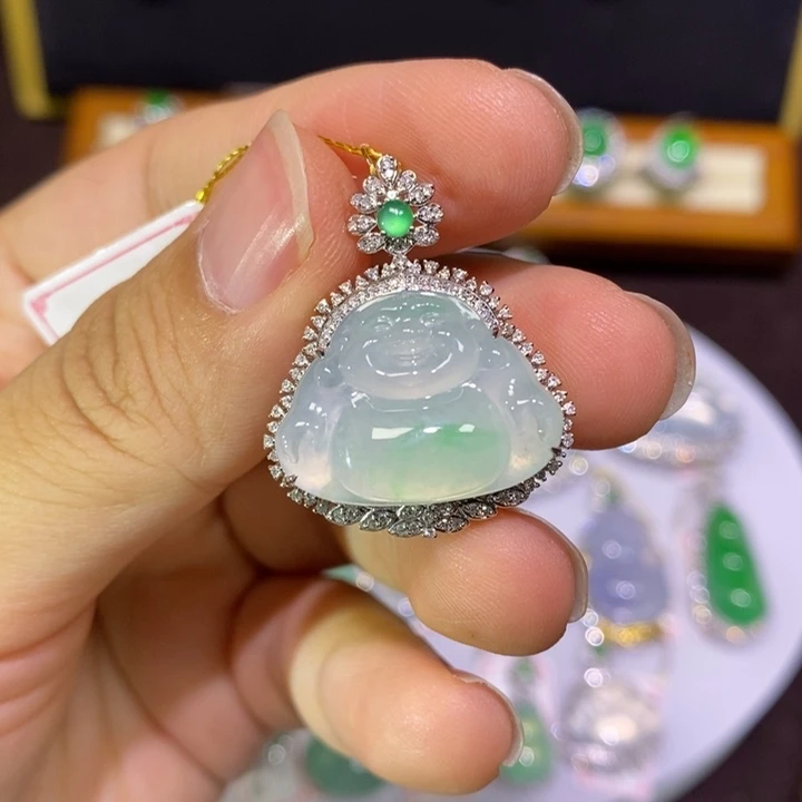 【闪购商品】翡翠18K金镶嵌颈饰