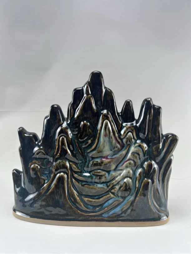 钧瓷摆件：群山峻岭