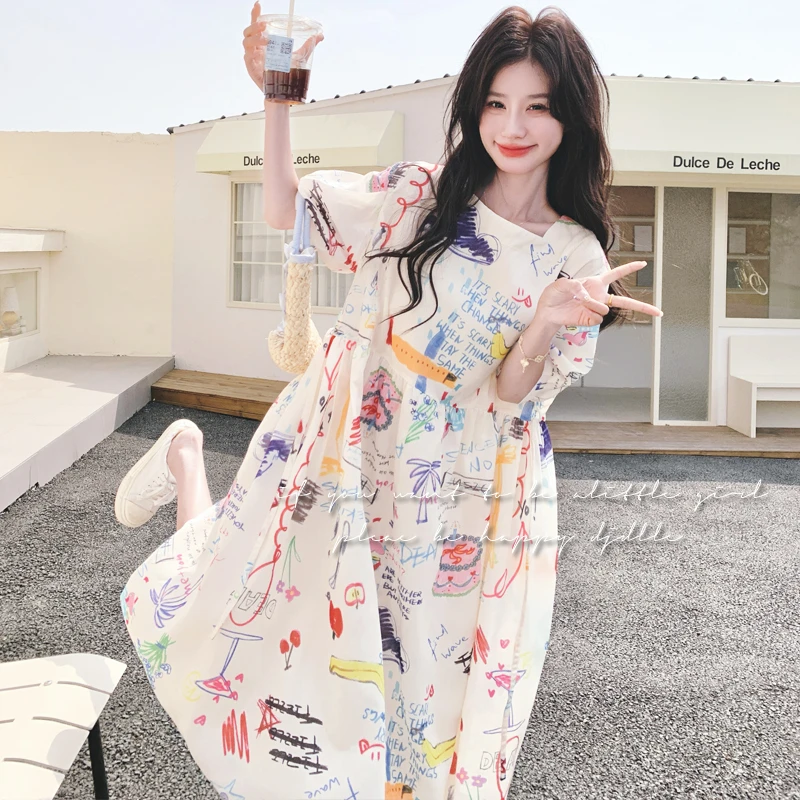 俏皮减龄涂鸦连衣裙女2025夏季新款小个子多巴胺宽松慵懒风长裙子
