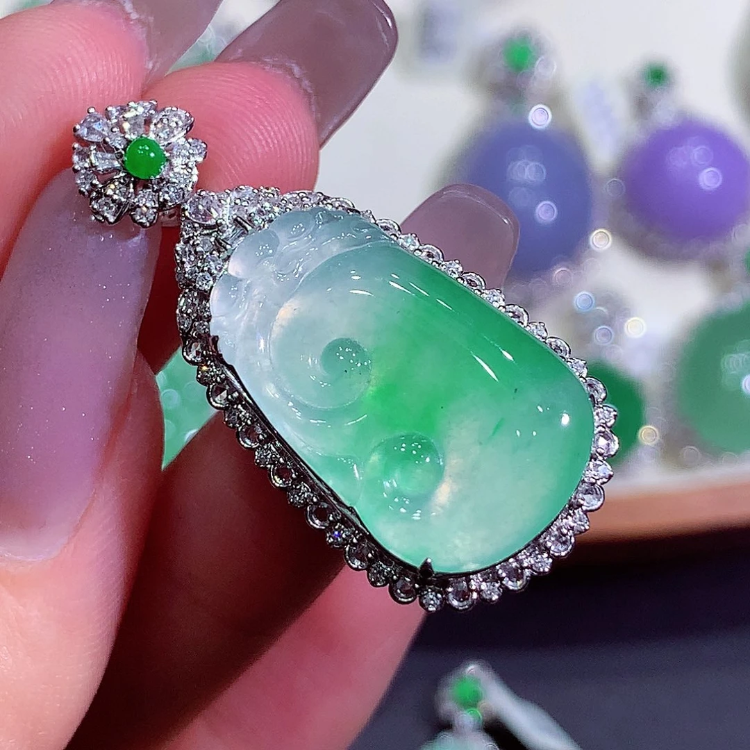 翡翠18K金镶嵌吊坠(不含链)