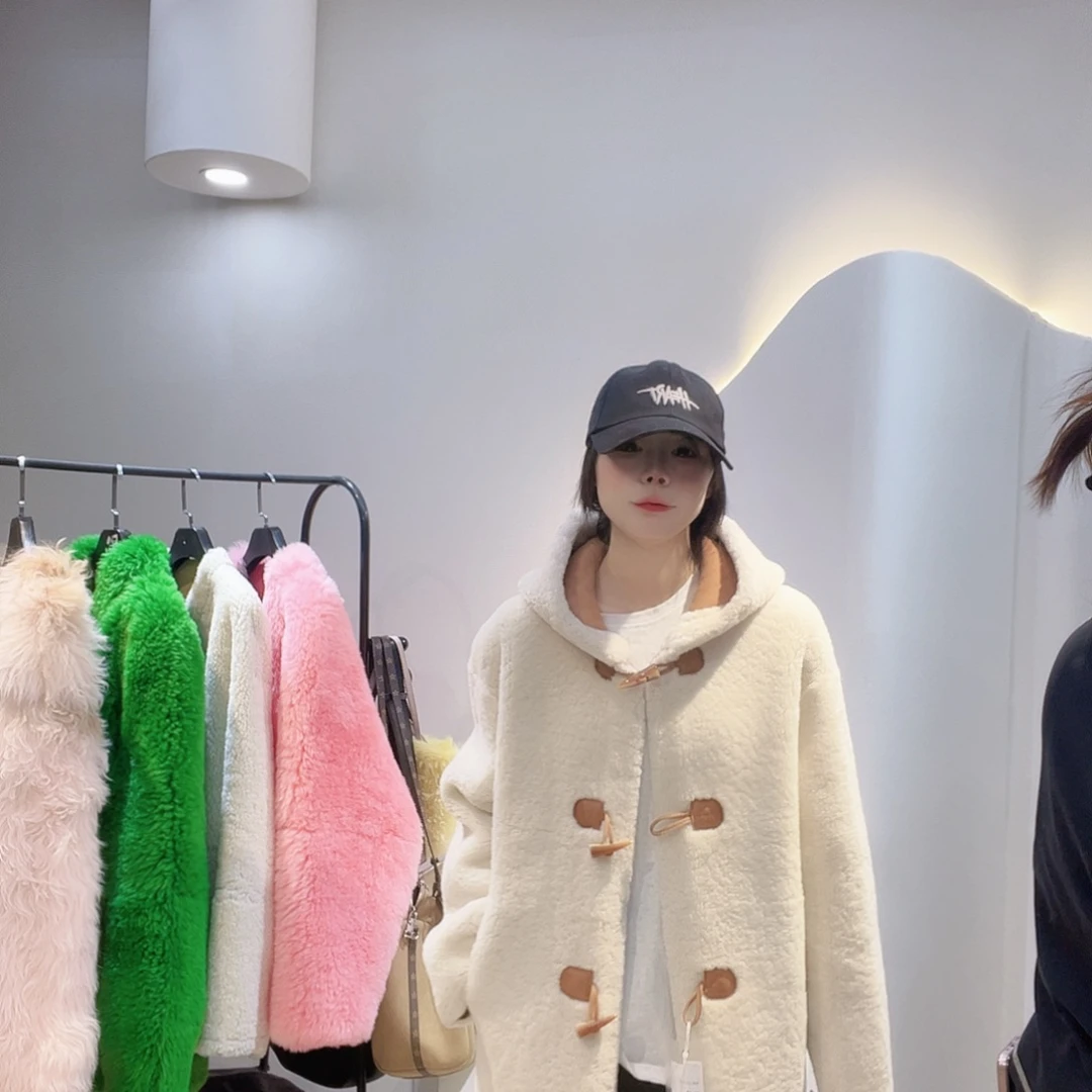 麦***穗真皮皮毛一体外套213-1900