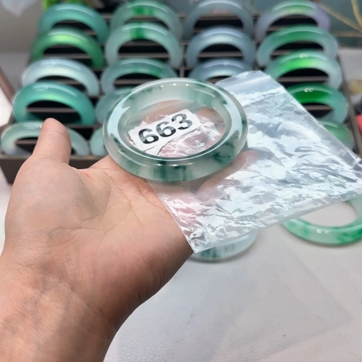 玉喜*~时尚飘花手镯663