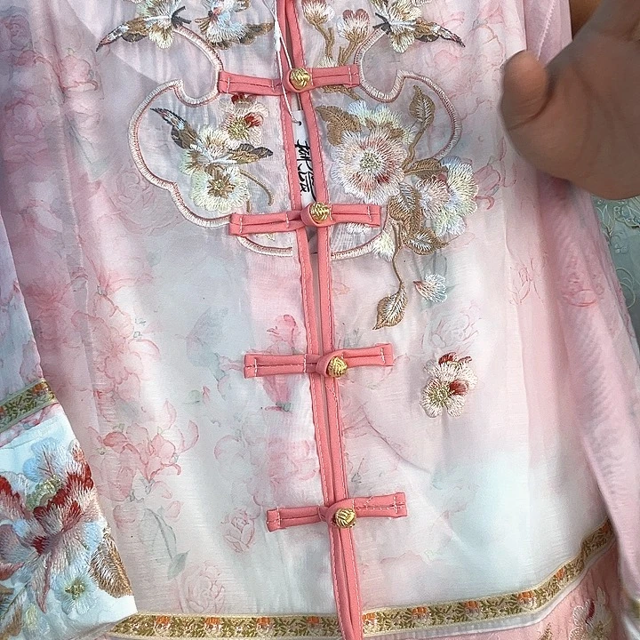 上衣M裙子S粉色带吊带