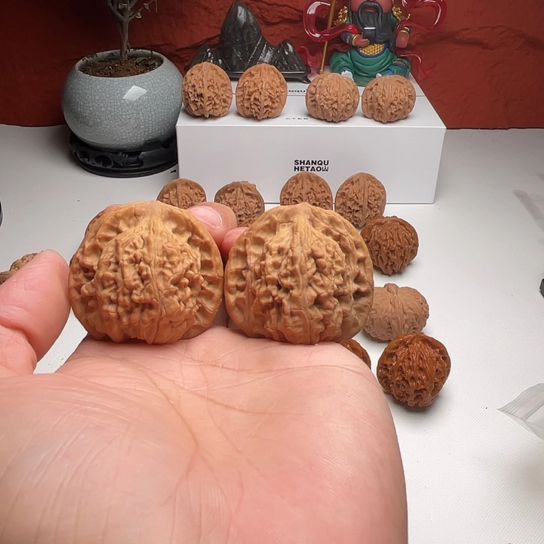 抱***花吊坠文玩核桃望月